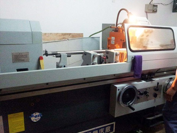 内外圆磨床设备